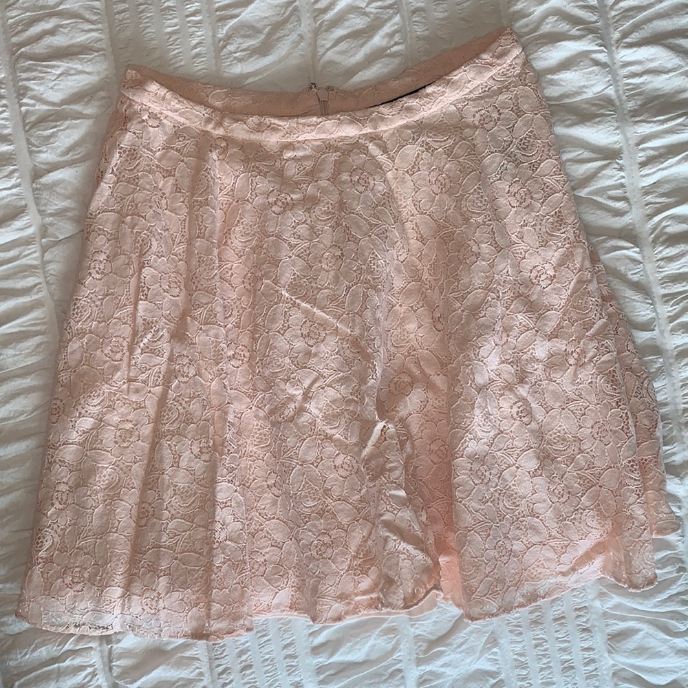 Forever 21 | Light Pink Lace Mini Skirt - Small